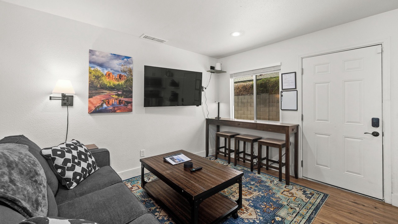 Photo of Livingroom in Garfield