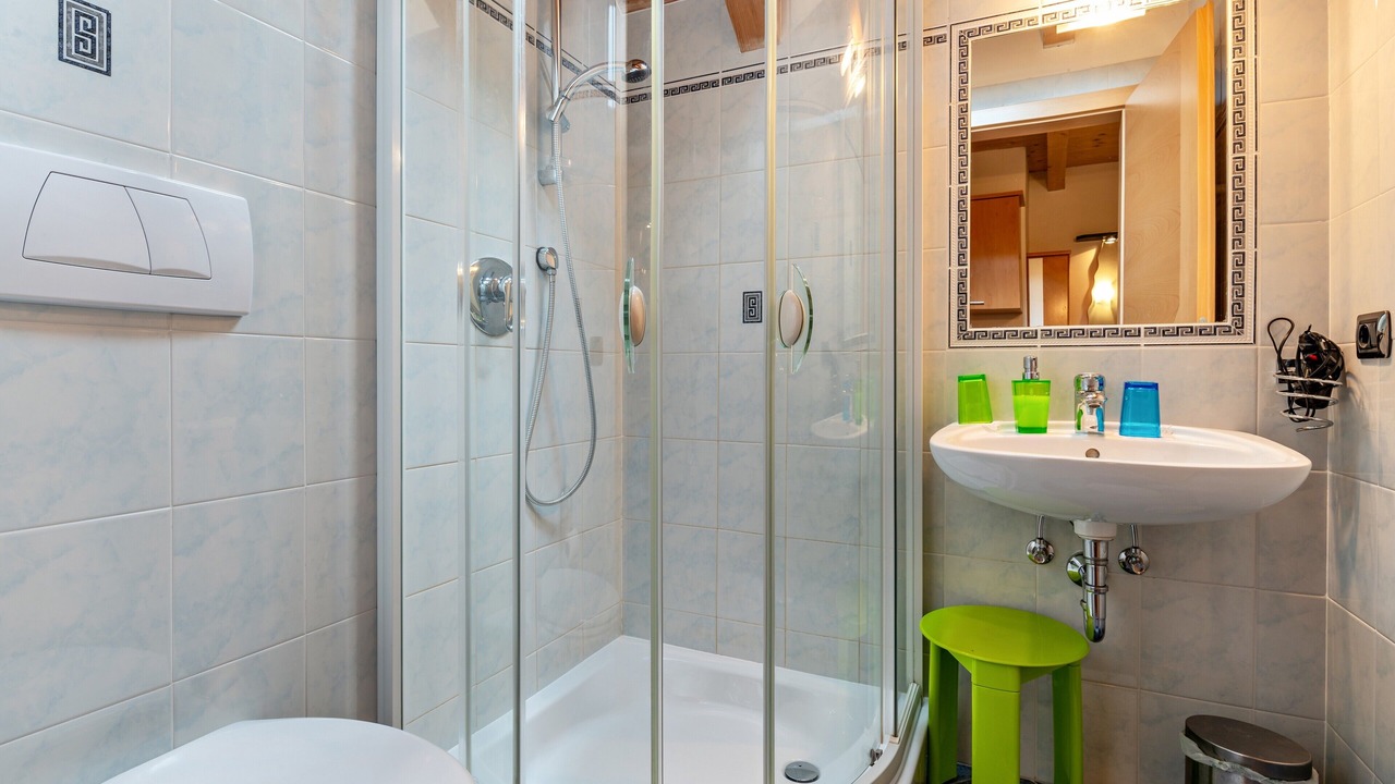 Photo of Bathroom in Lajen