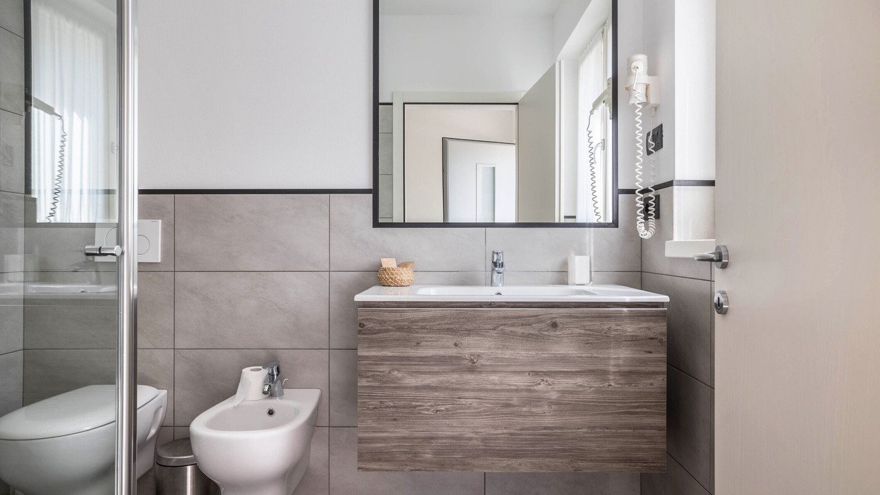 Photo of Bathroom in Dro