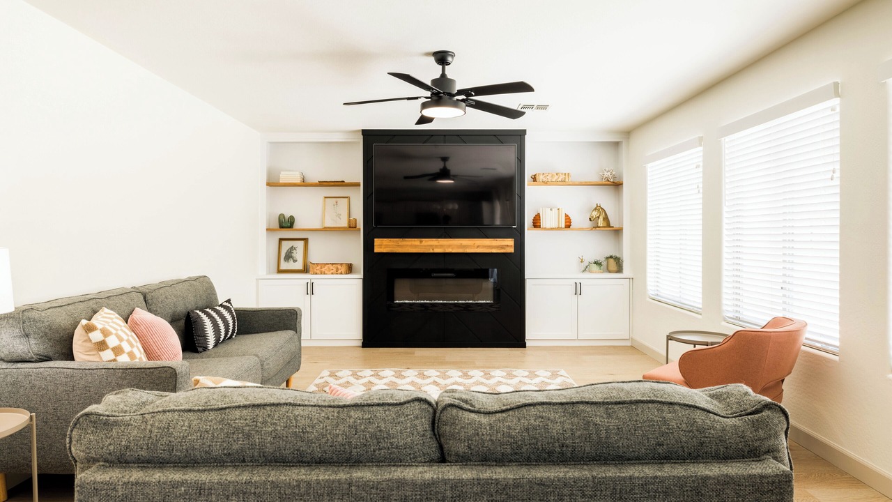 Photo of Livingroom in Villages At Queen Creek