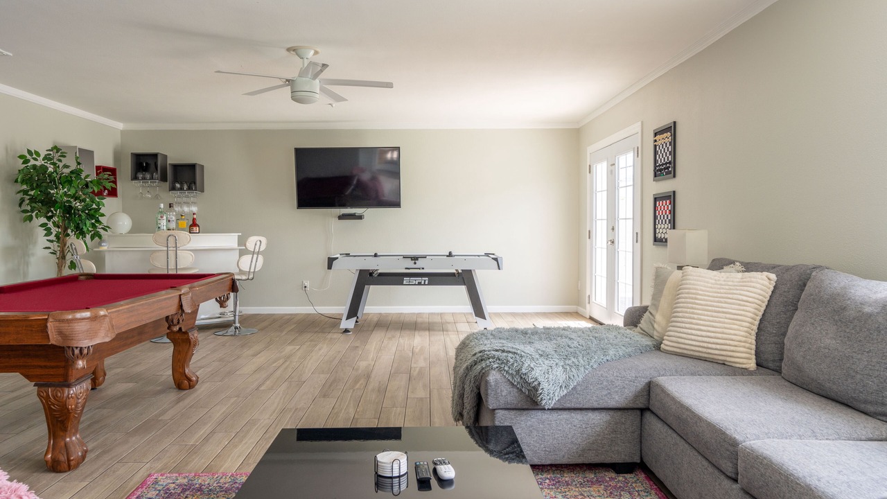 Photo of Livingroom in Cox Heights
