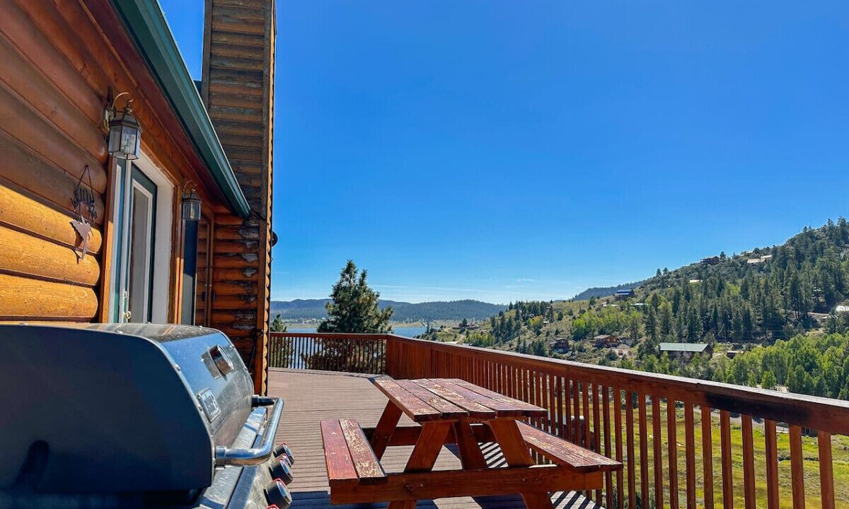Photo of Outdoor in Mammoth Creek