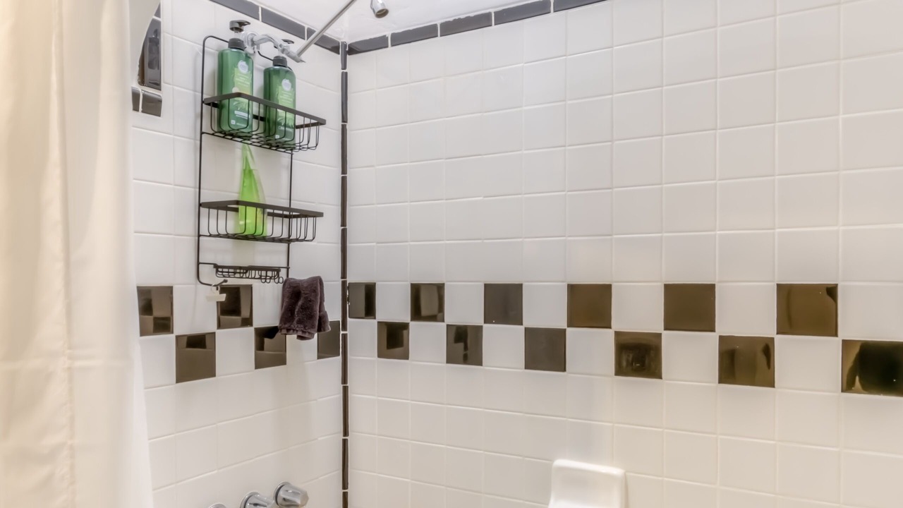 Photo of Bathroom in Blenman-Elm