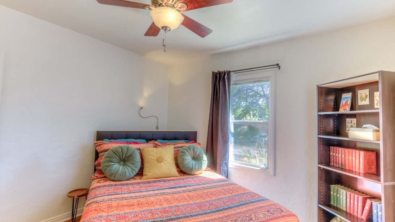Photo of Bedroom in Blenman-Elm