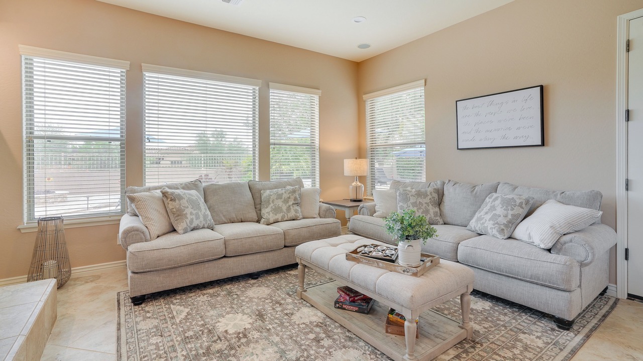 Photo of Livingroom in Estrella Mountain Ranch