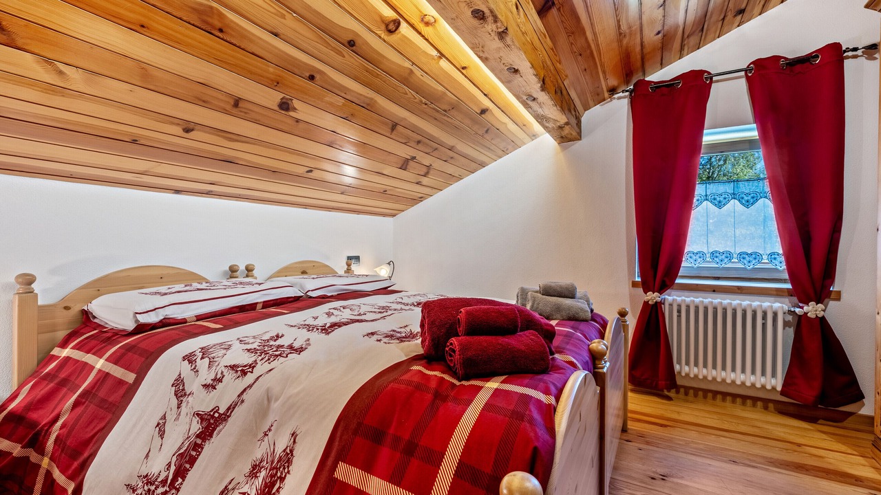 Photo of Bedroom in Porte di Rendena