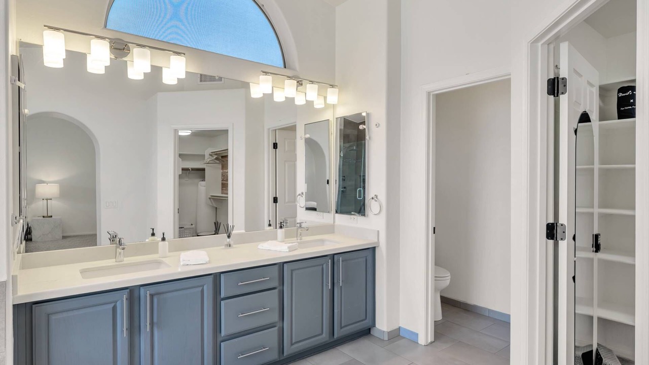 Photo of Bathroom in Arabian Crest