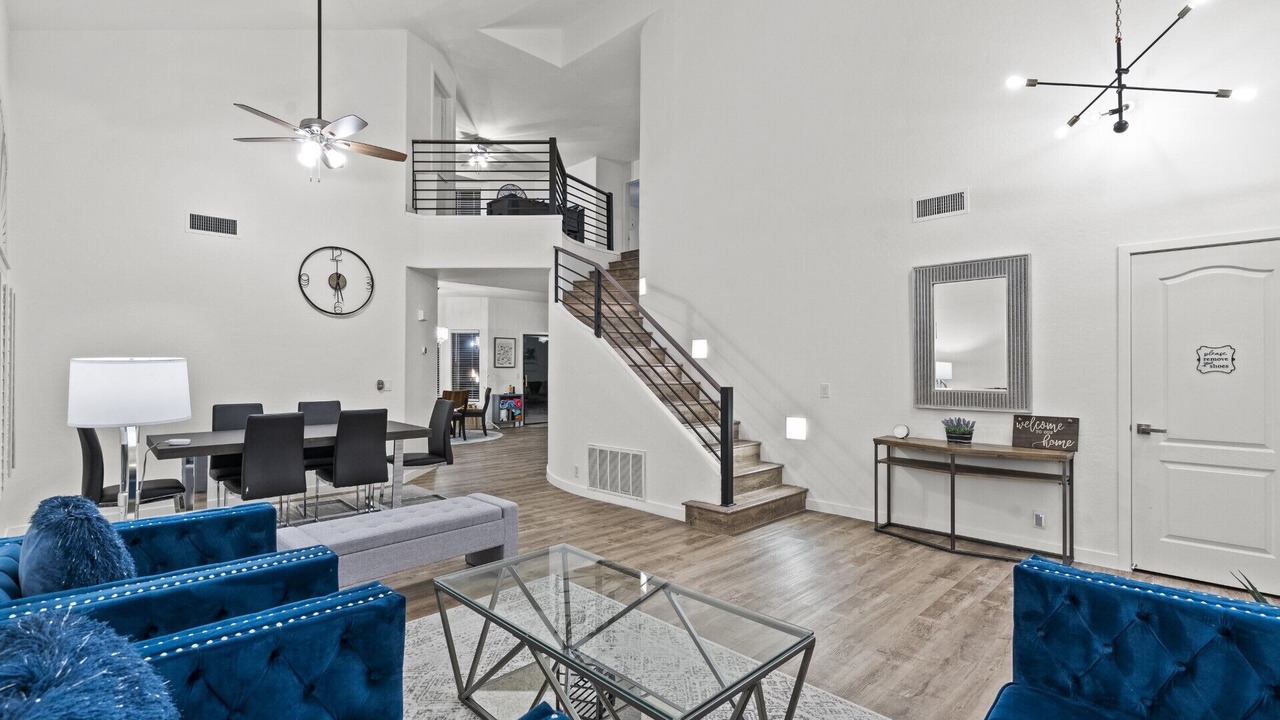Photo of Livingroom in Ocotillo