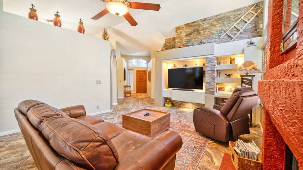 Photo of Livingroom in Westbrook Village