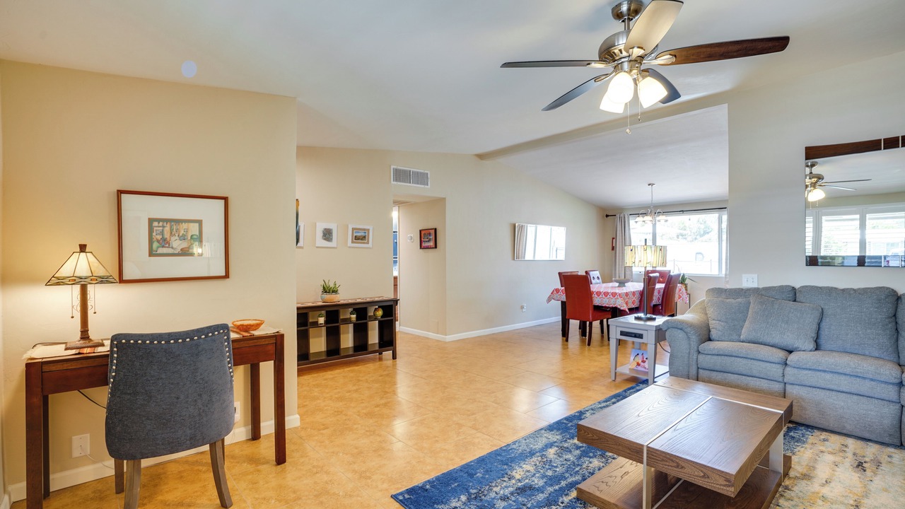 Photo of Livingroom in Casas Adobes