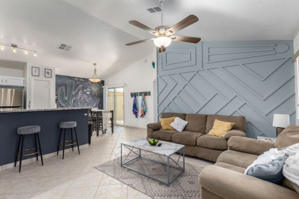 Photo of Livingroom in Paradise Valley Village