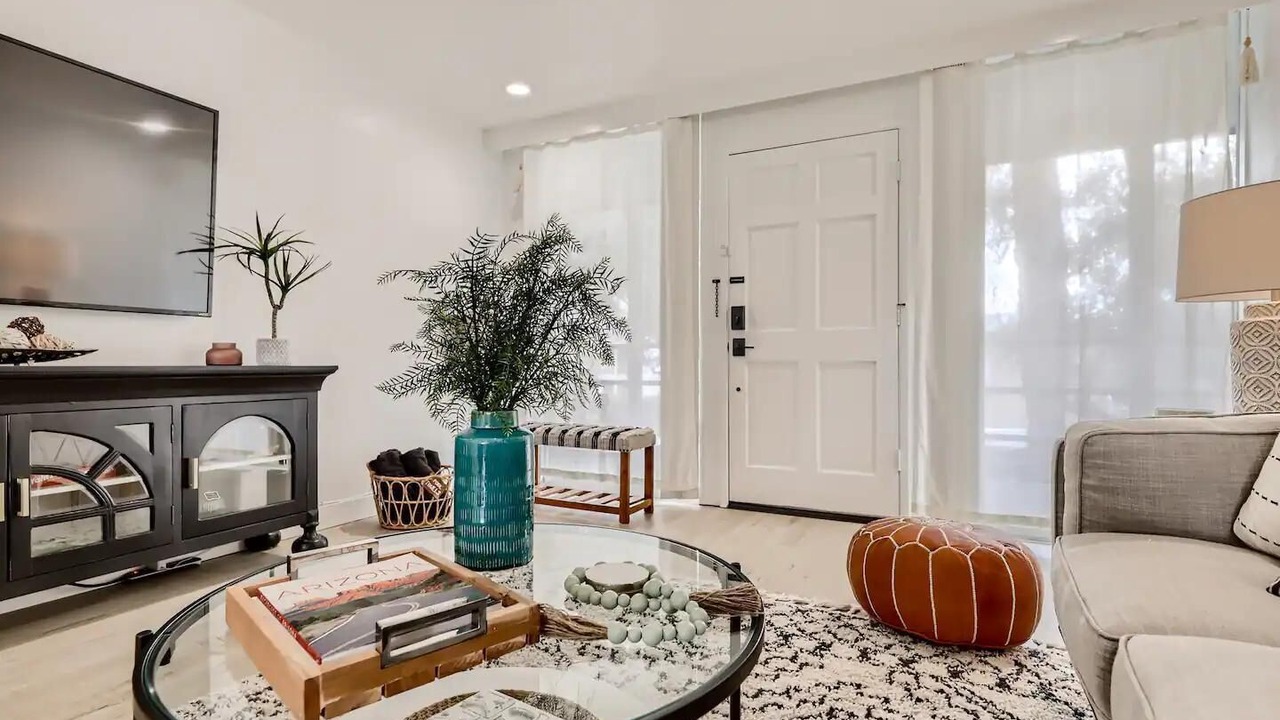 Photo of Livingroom in South Scottsdale