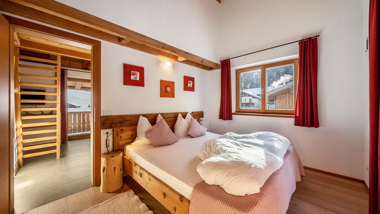 Photo of Bedroom in Racines
