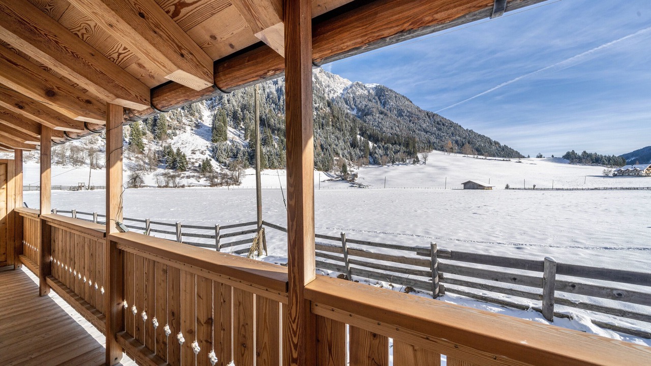 Photo of Outdoor in Racines