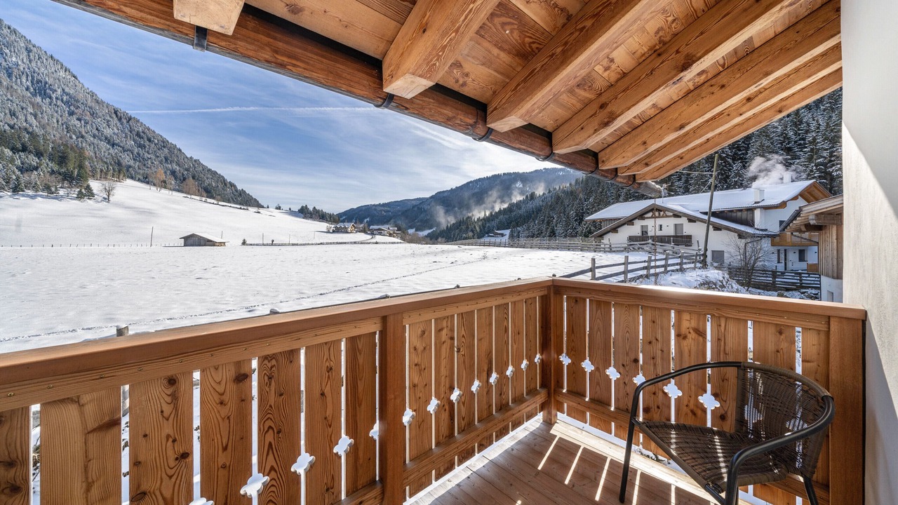 Photo of Outdoor in Racines