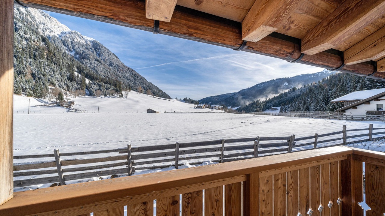 Photo of Outdoor in Racines