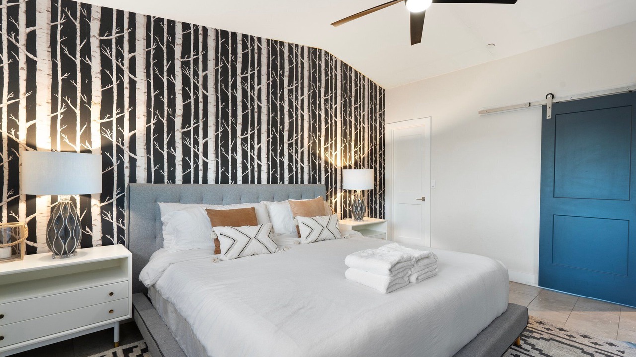 Photo of Bedroom in Entertainment District