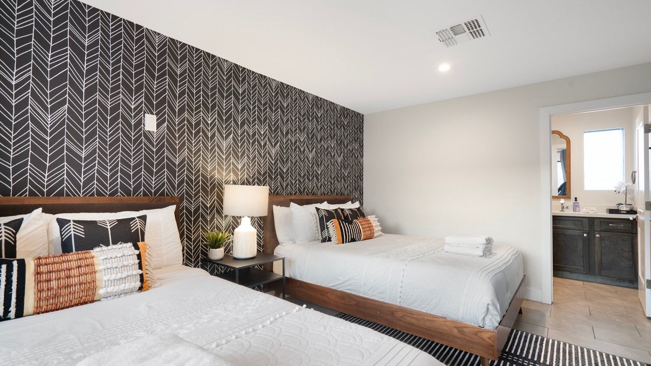 Photo of Bedroom in Entertainment District