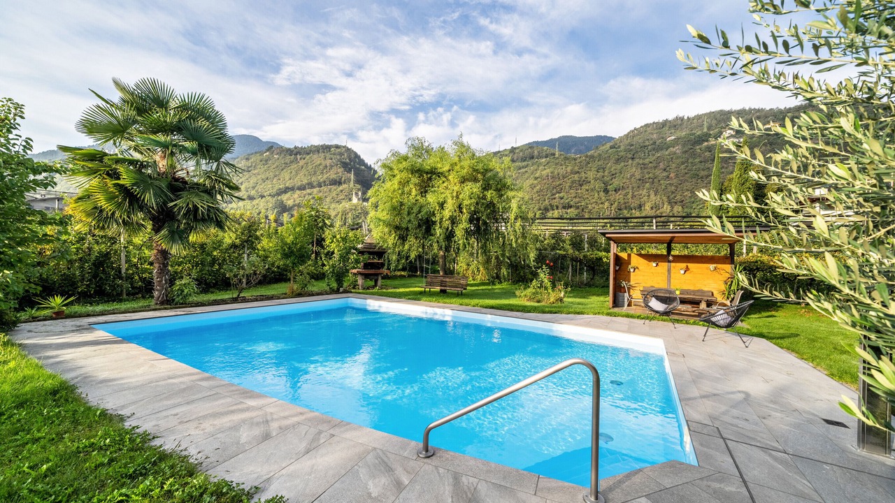Photo of Outdoor in Lana