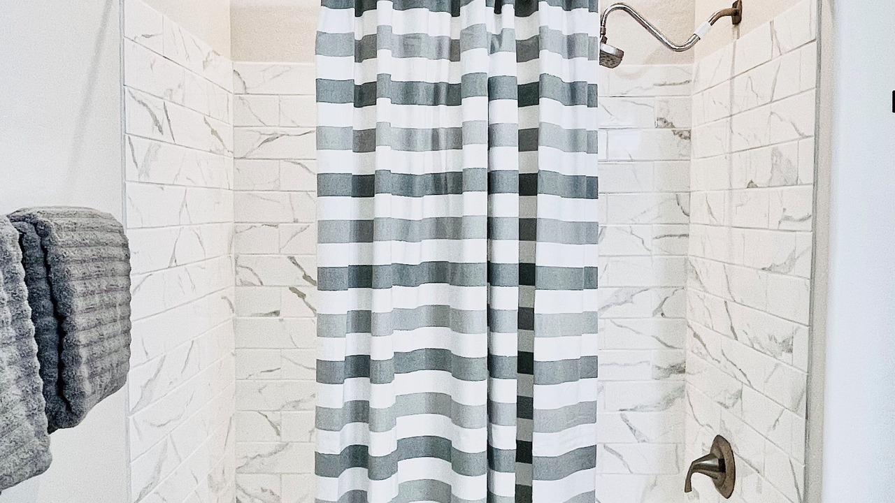 Photo of Bathroom in Neely Farms