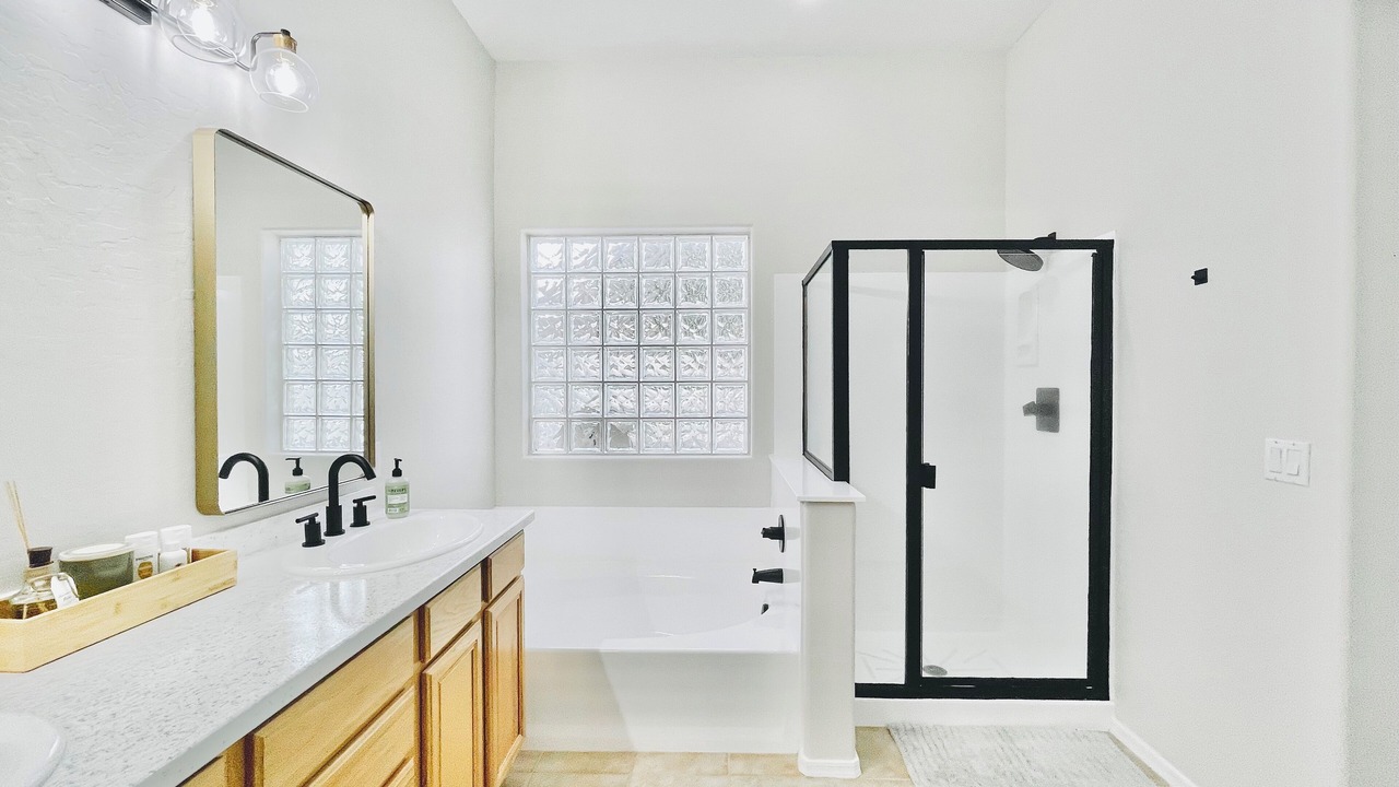 Photo of Bathroom in Neely Farms
