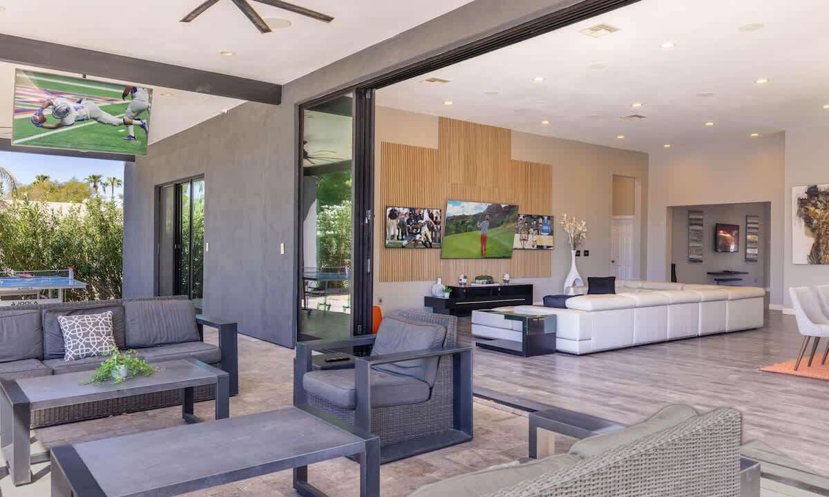 Photo of Outdoor in Avant