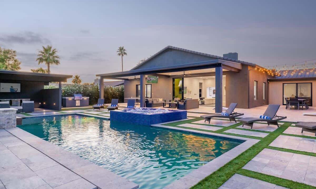 Photo of Outdoor in Avant