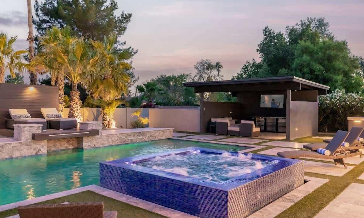 Photo of Outdoor in Avant