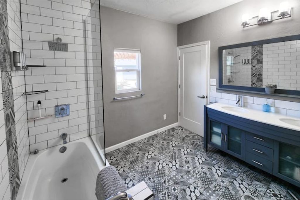 Photo of Bathroom in Encanto