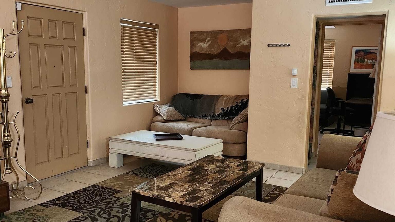 Photo of Livingroom in Blenman-Elm