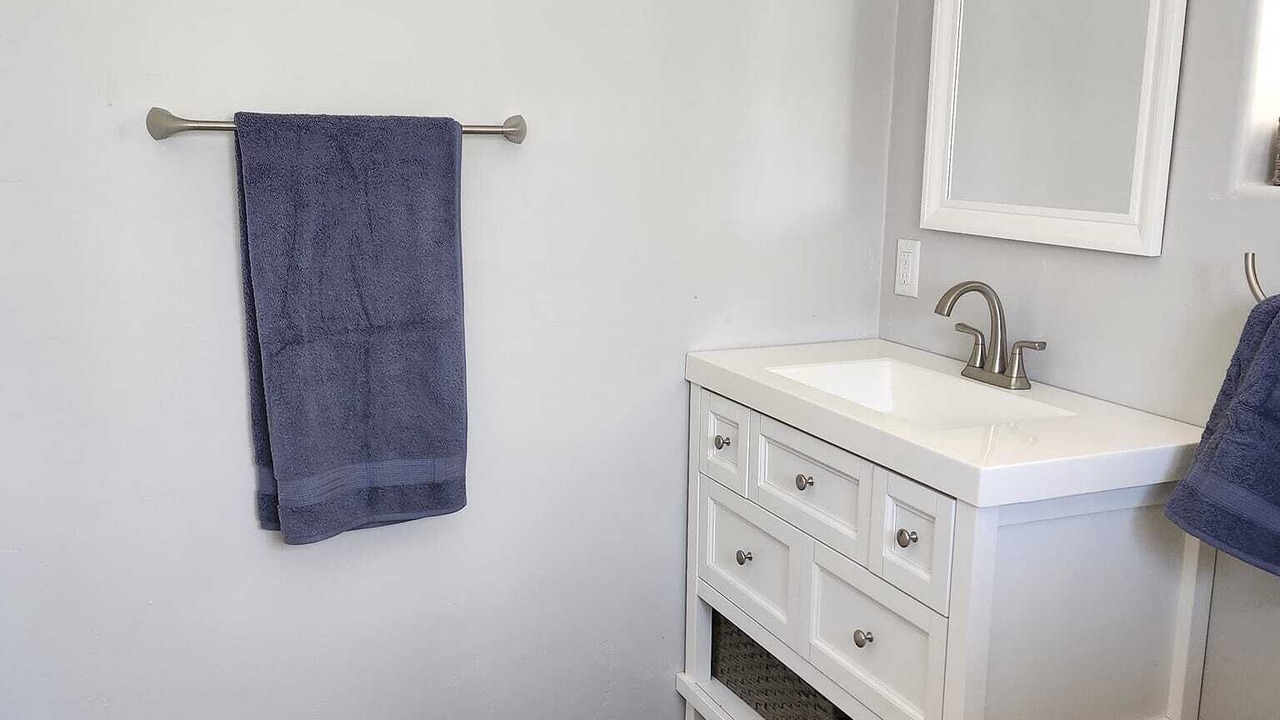Photo of Bathroom in Blenman-Elm