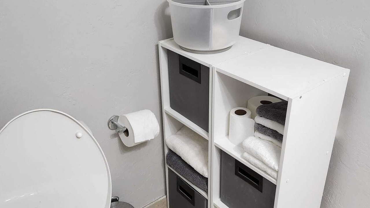 Photo of Bathroom in Blenman-Elm