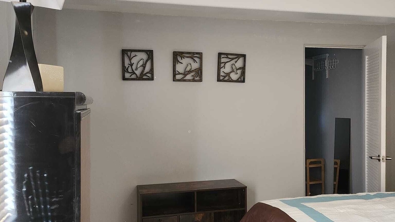 Photo of Bedroom in Blenman-Elm