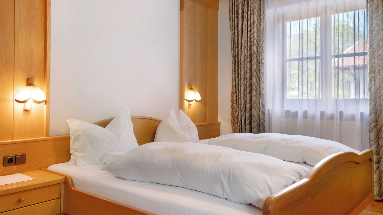 Photo of Bedroom in Plaus