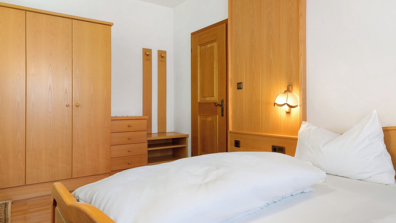 Photo of Bedroom in Plaus