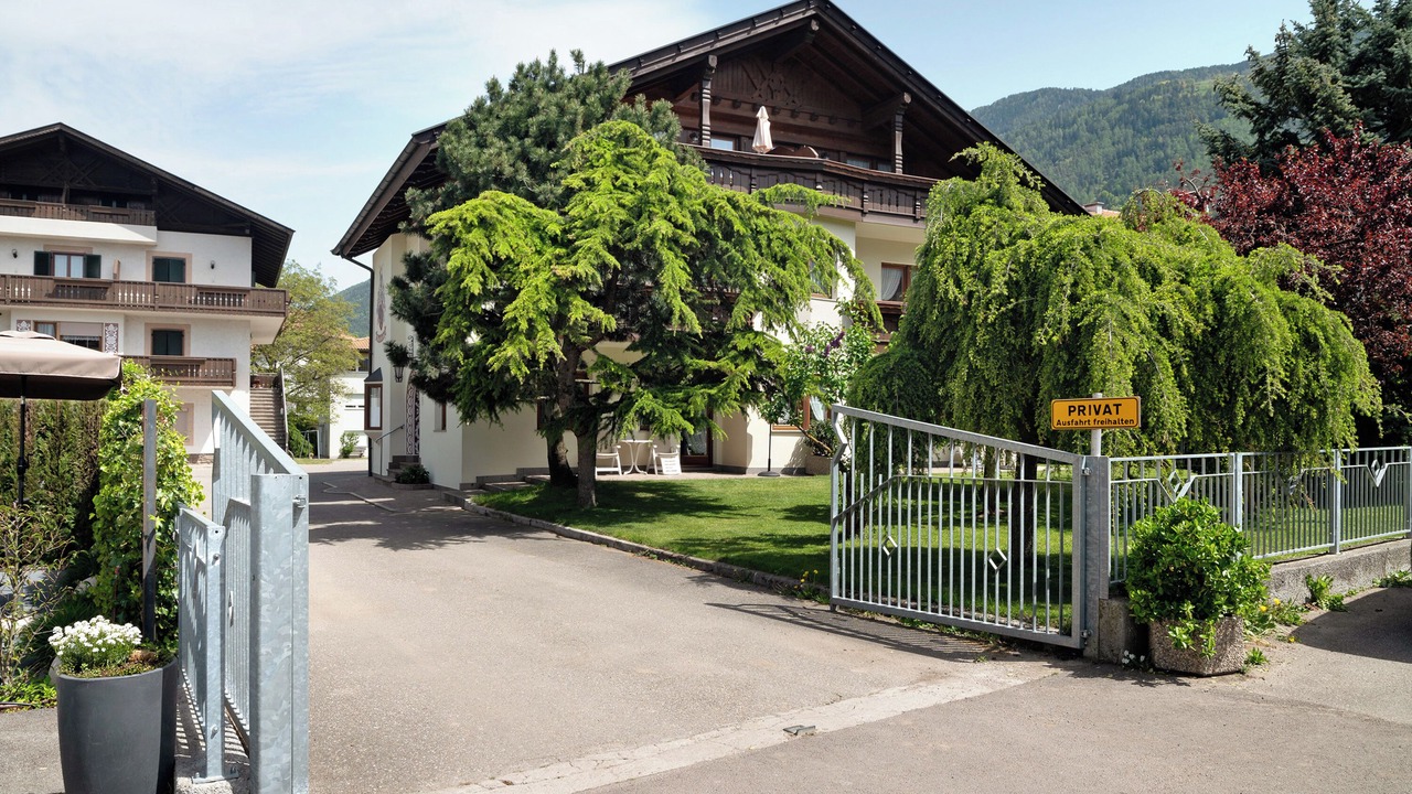 Photo of Outdoor in Plaus