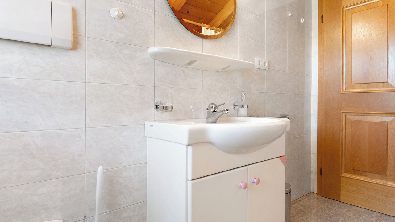Photo of Bathroom in Plaus