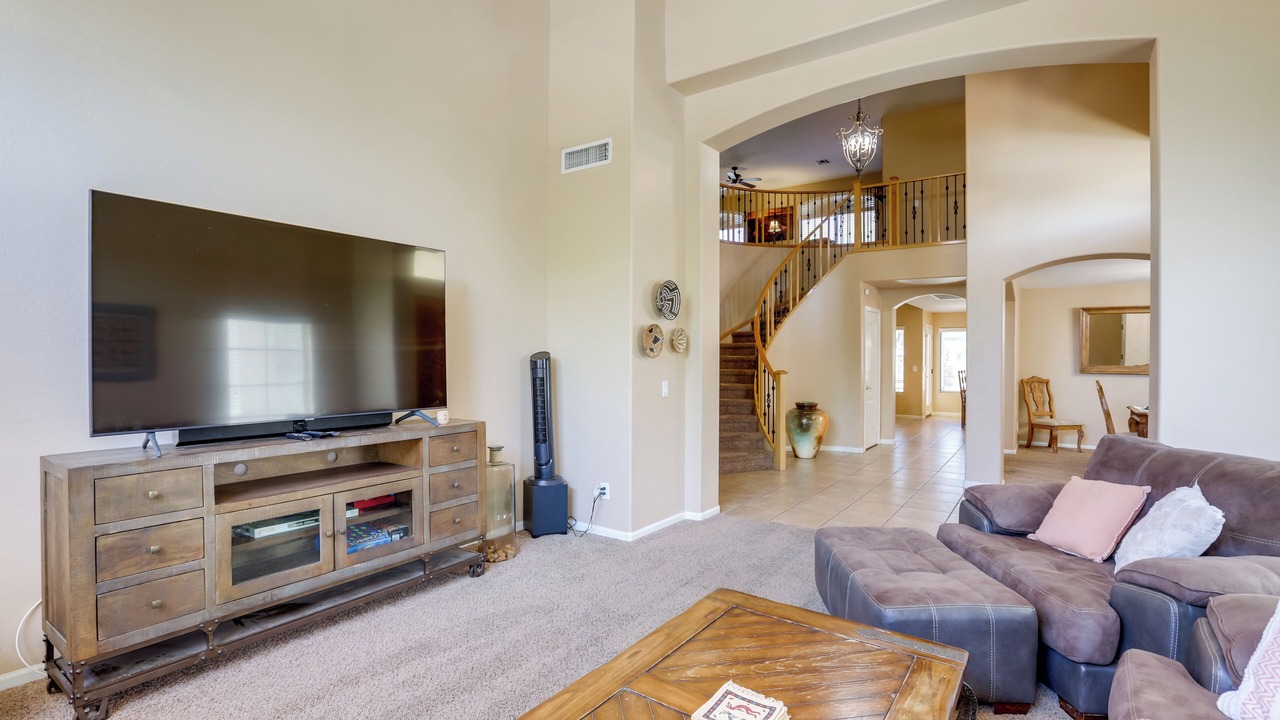Photo of Livingroom in Canyon Trails