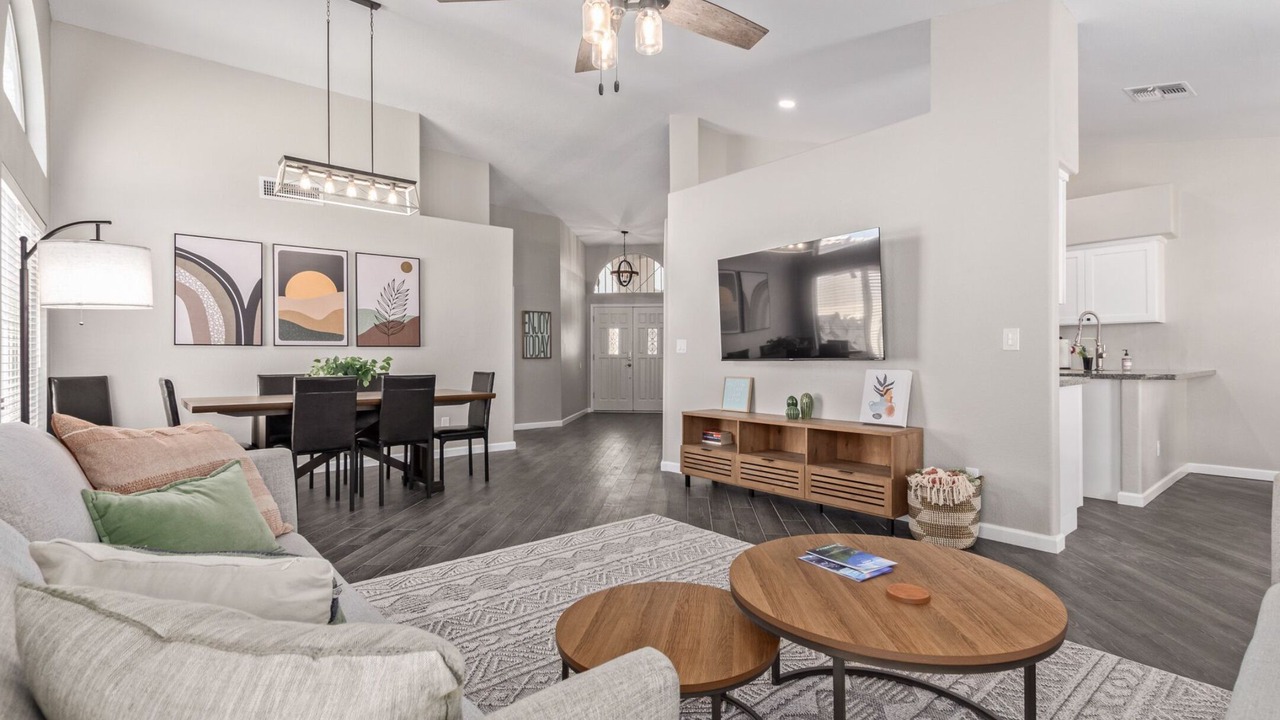 Photo of Livingroom in Estrella Mountain Ranch