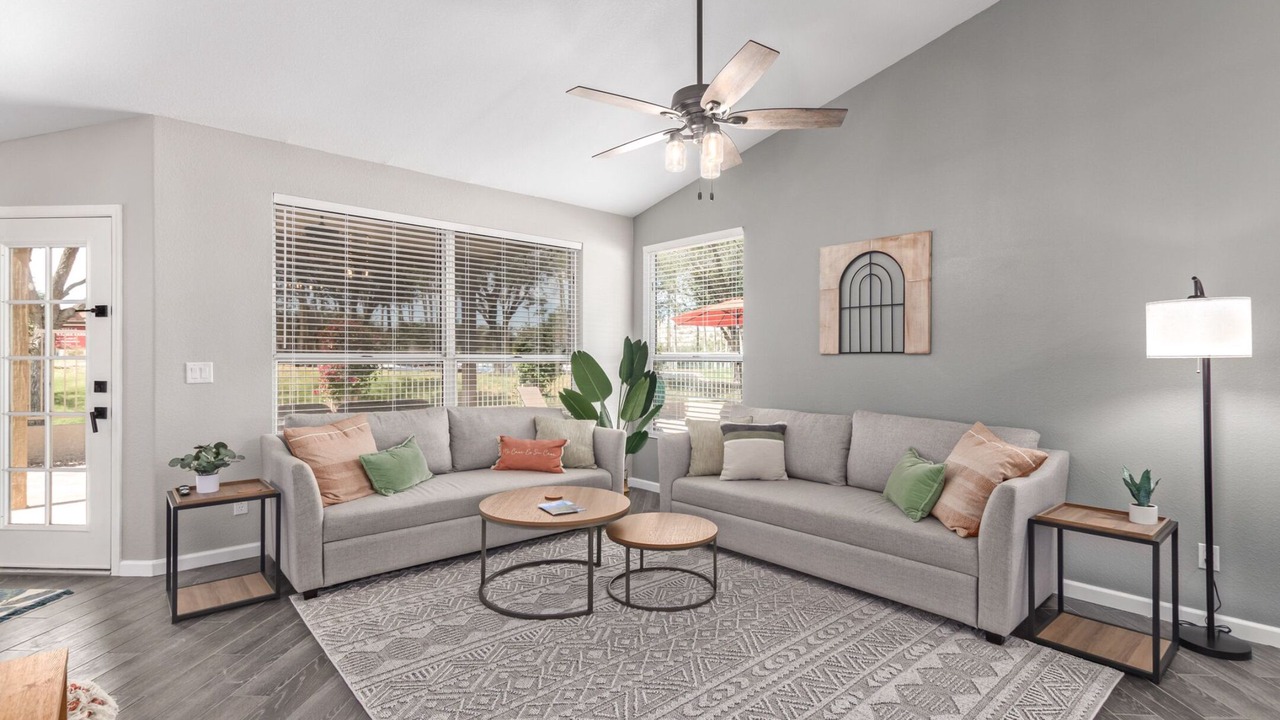 Photo of Livingroom in Estrella Mountain Ranch