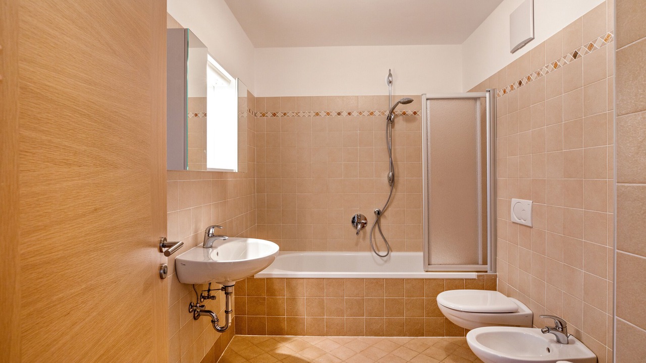 Photo of Bathroom in Proves