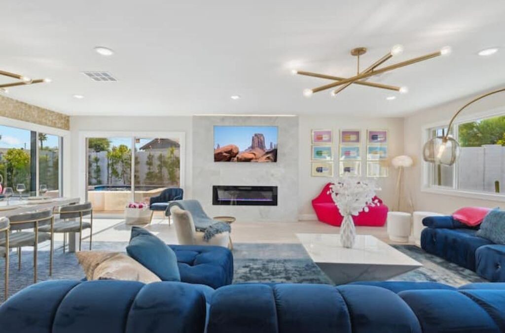 Photo of Livingroom in Papago Parkway