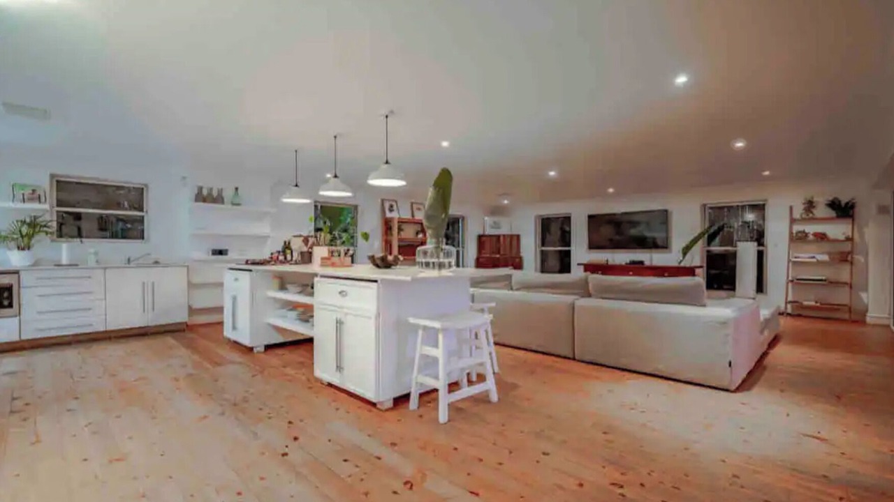 Photo of Livingroom in Selection Beach