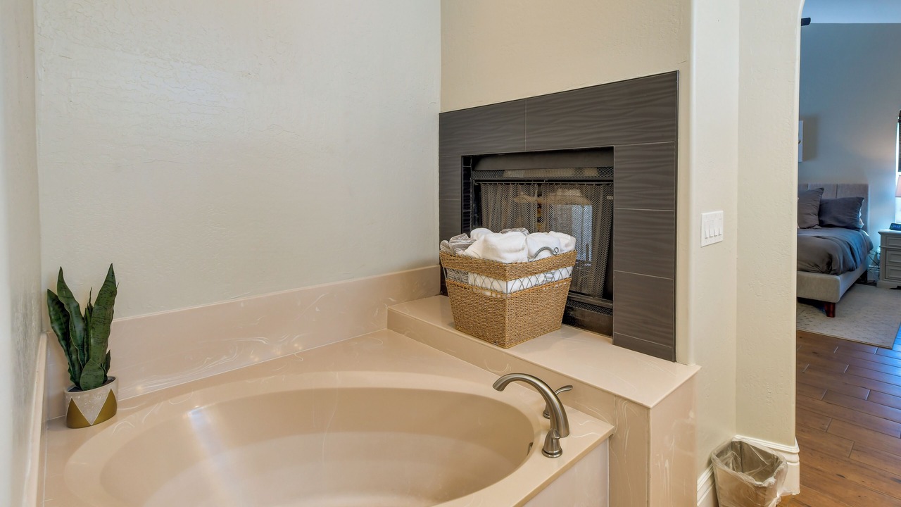 Photo of Bathroom in Val Vista Lakes