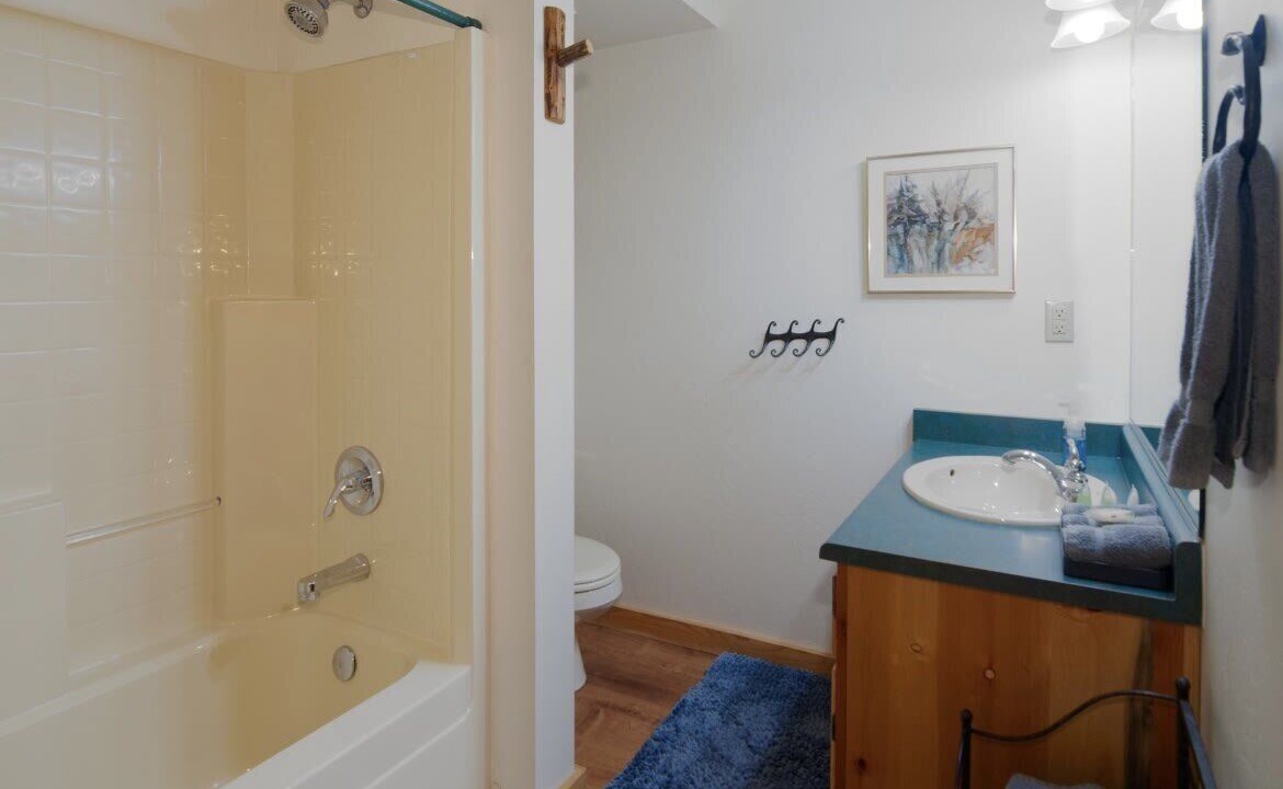 Photo of Bathroom in Pine