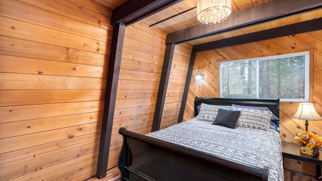 Photo of Bedroom in Mountainaire