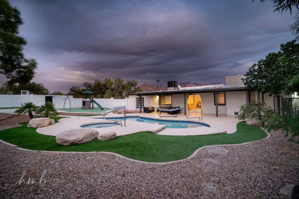 Photo of Outdoor in Oracle Heights Estates