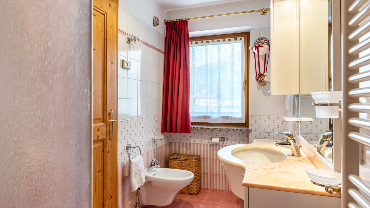 Photo of Bathroom in Alba