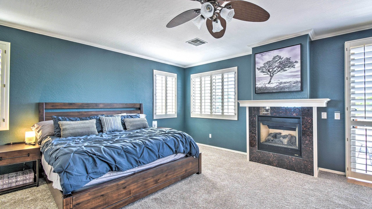 Photo of Livingroom in Laveen Village