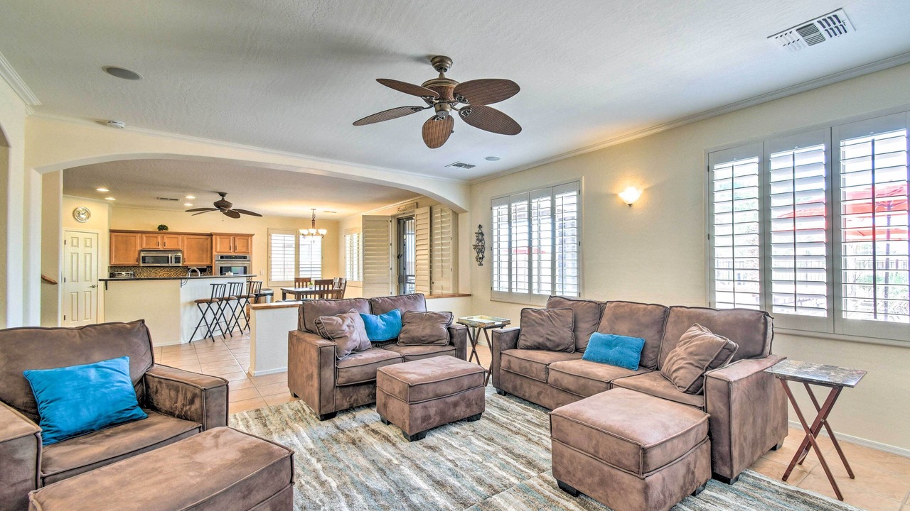 Photo of Livingroom in Laveen Village